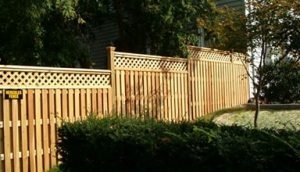 How to choose the best fencing for my garden? Taller - Stepped Fencing
